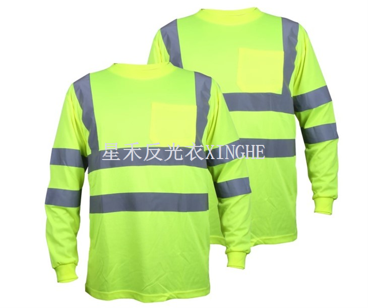 تي شيرت أمان بشريط عاكس للضوء وأكمام طويلة باللون الأخضر من Hi Vis