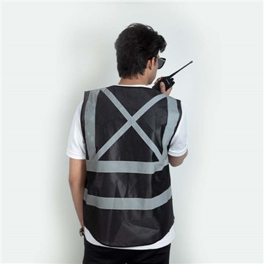 مقارنة حقيقية: تم الكشف عن تأثير السترة العاكسة ذات الأسعار المختلفة