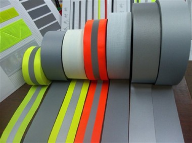 رائد التكنولوجيا لأحدث المواد العاكسة