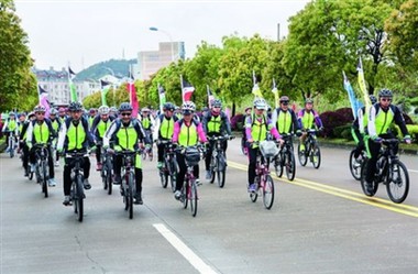 ما هي تطبيقات الشرائط العاكسة في الملابس الخارجية؟