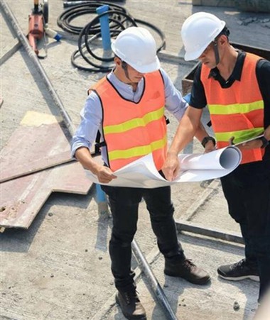 يأخذك إلى فهم مقدمة وتطبيق القماش العاكس