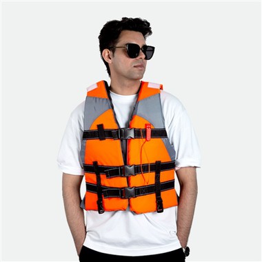 كيف يعمل الجزء القابل للنفخ من سترة النجاة؟