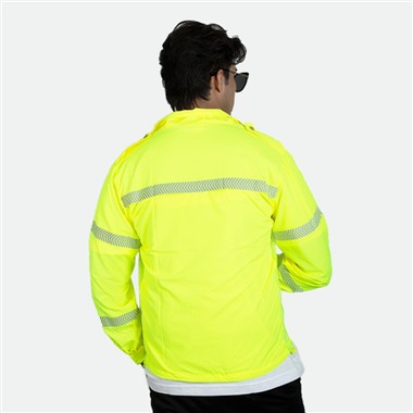 هل تعرف أي شيء عن السترات العاكسة؟