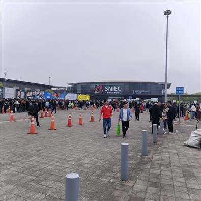 طرق صيانة القمصان العاكسة سريعة الجفاف